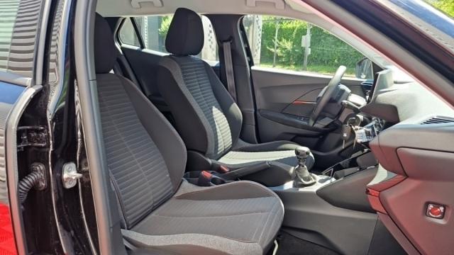 Peugeot 2008 image 5
