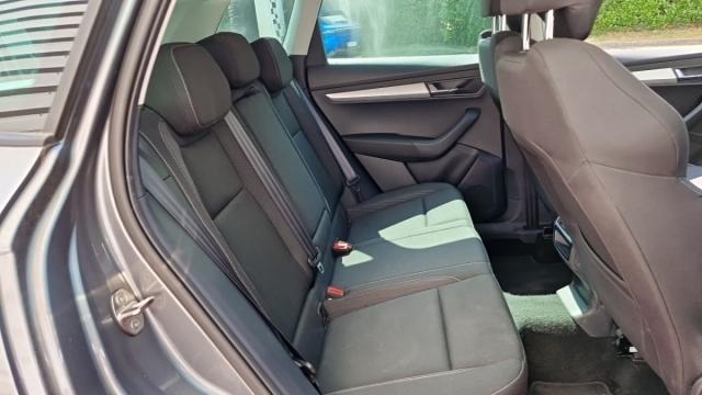 Skoda Karoq image 8