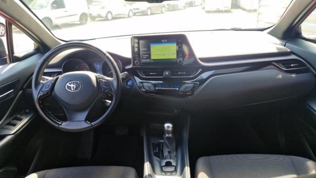 Toyota C-Hr image 7