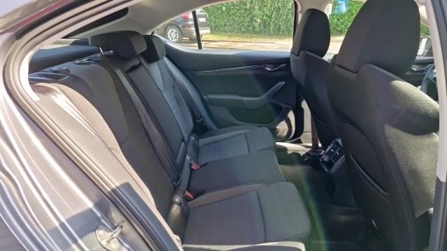Skoda Octavia image 8