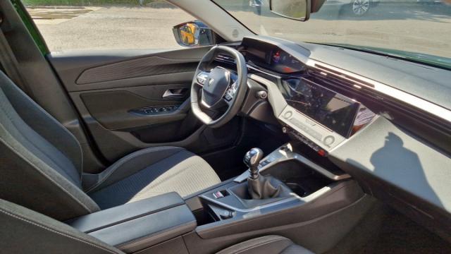 Peugeot 308 image 8