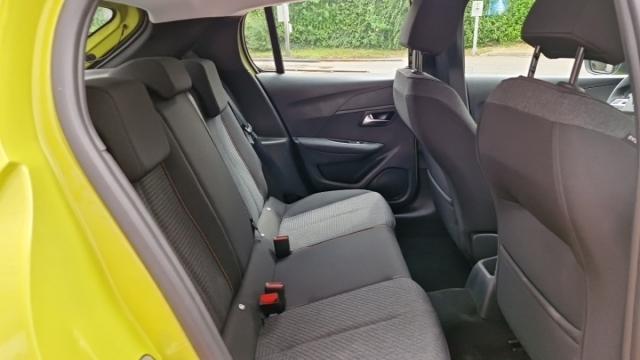 Peugeot 208 image 6