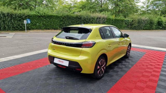 Peugeot 208 image 7