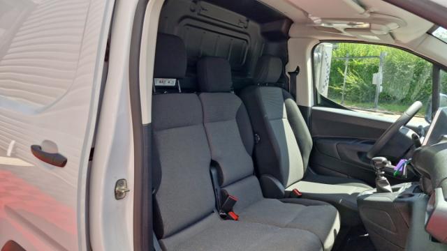 Opel Combo Cargo image 1