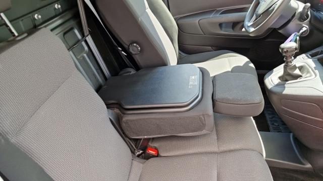 Opel Combo Cargo image 4