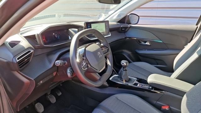 Peugeot 208 image 1