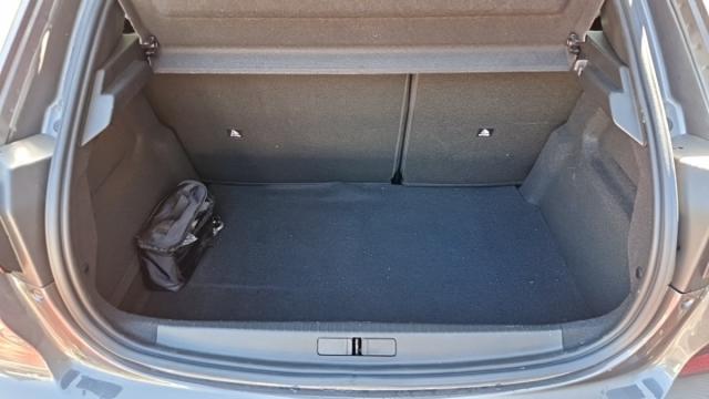 Peugeot 208 image 3