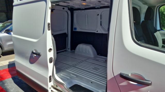 Renault Trafic image 8