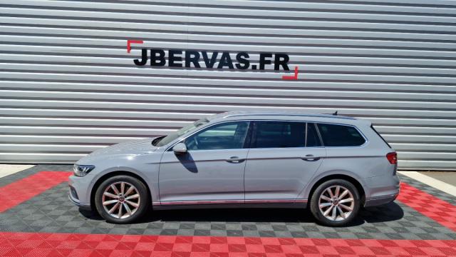 Volkswagen Passat Sw image 2