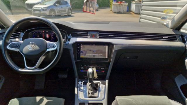 Volkswagen Passat Sw image 6