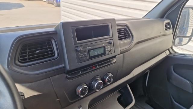Renault Master image 3