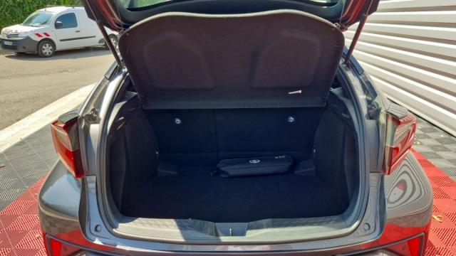 Toyota C-Hr image 5