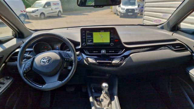 Toyota C-Hr image 6