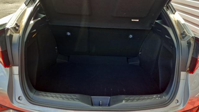 Toyota C-Hr image 2