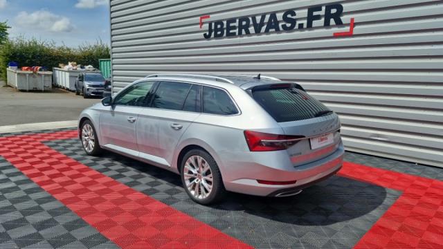 Skoda Superb Combi image 2