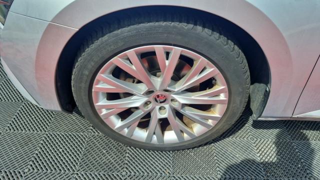 Skoda Superb Combi image 4