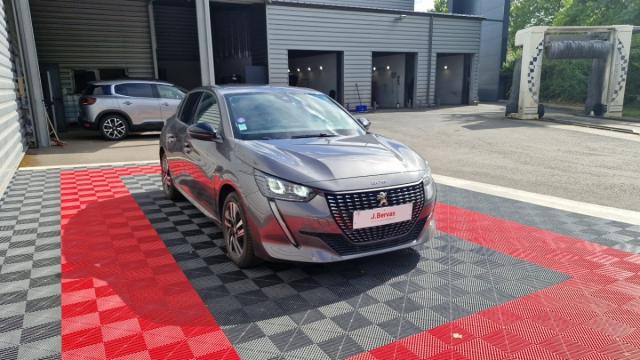 Peugeot 208 image 9