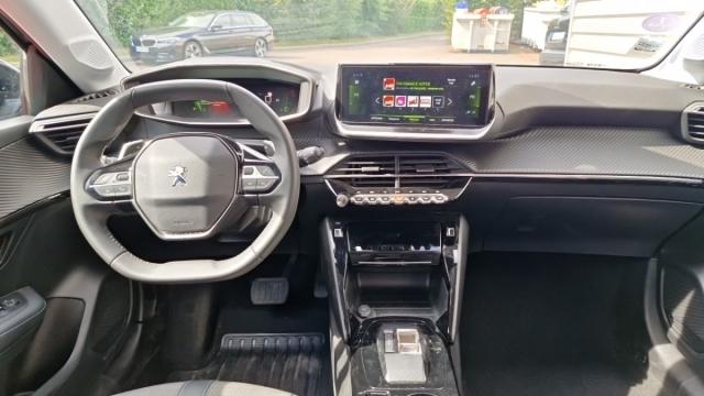 Peugeot 208 image 7