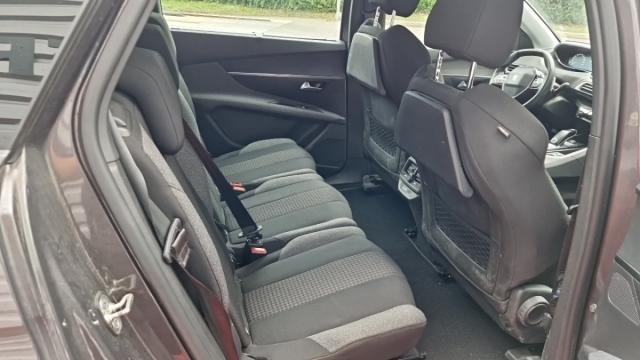 Peugeot 5008 image 3