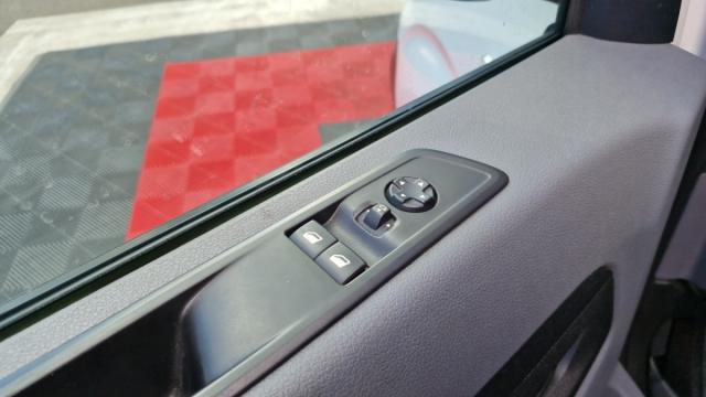 Citroen Jumpy image 9