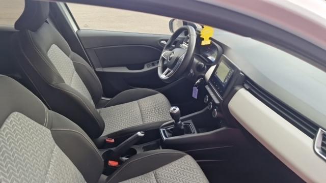 Renault Clio image 9