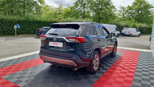 Toyota Rav4 image 8