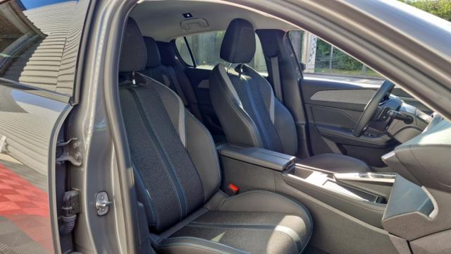 Peugeot 308 image 2