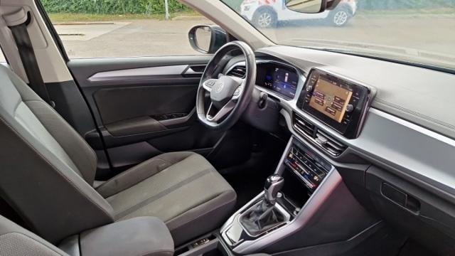Volkswagen T-Roc image 2