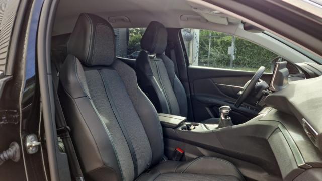Peugeot 3008 image 1