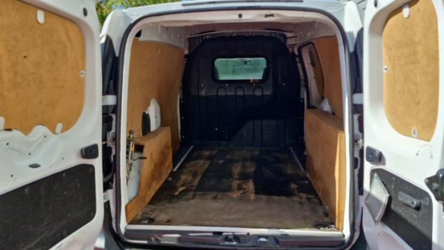 Renault Express Van image 8