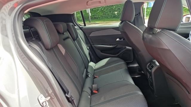 Peugeot 308 image 1