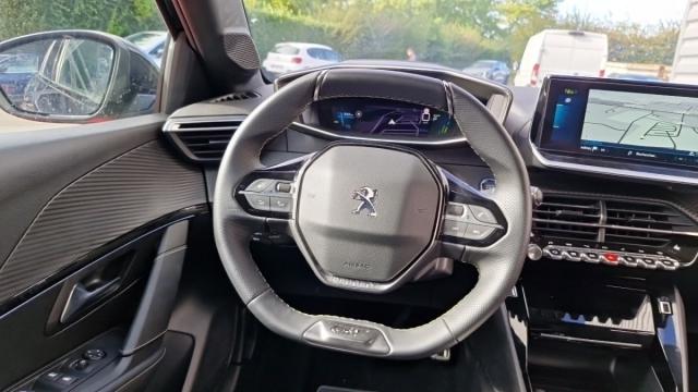 Peugeot 208 image 5