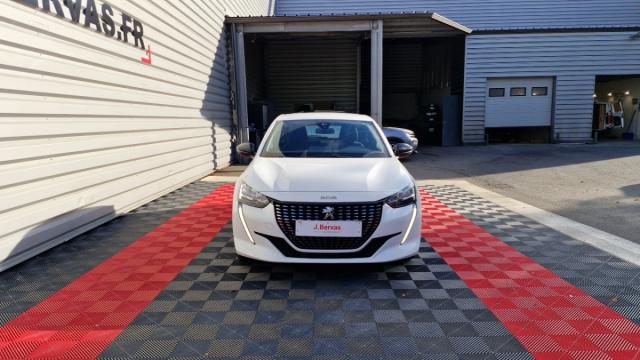 Peugeot 208 image 8