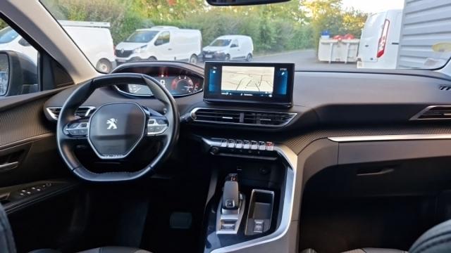 Peugeot 5008 image 2