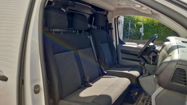 Citroen Jumpy image 8
