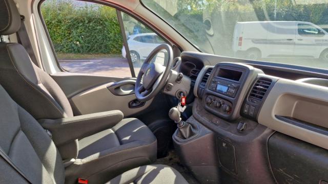 Renault Trafic image 1