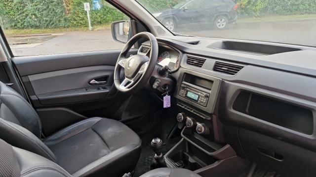 Renault Express Van image 2