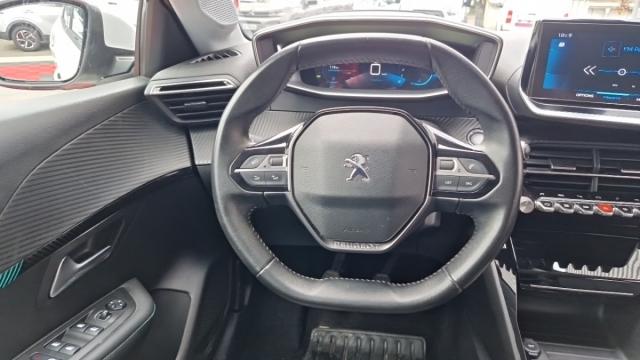 Peugeot 208 image 6