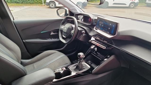 Peugeot 208 image 3