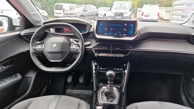 Peugeot 208 image 7