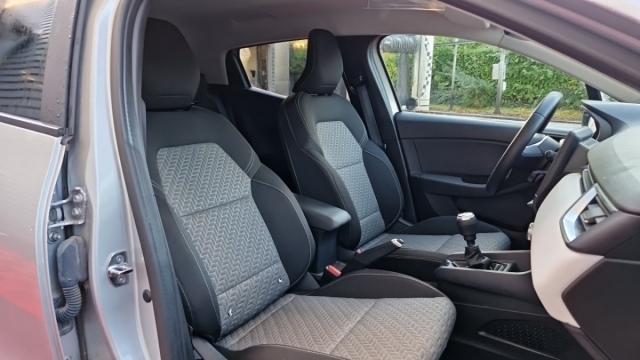 Renault Clio image 9