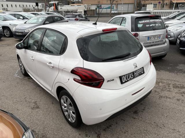 Peugeot 208 image 7
