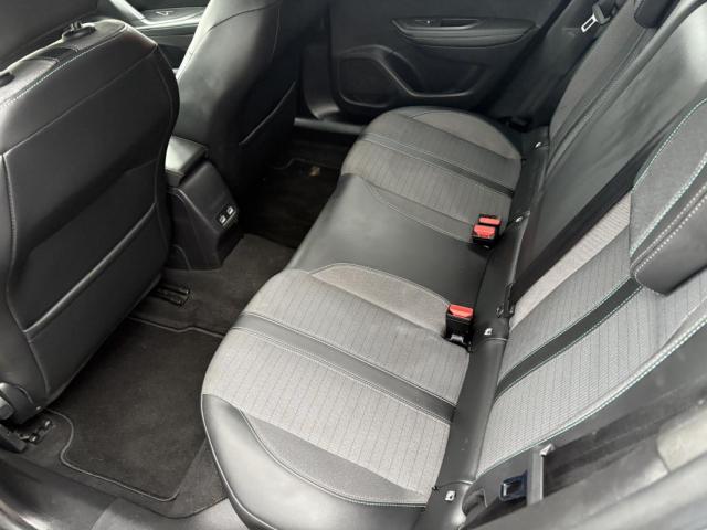 Peugeot 2008 image 2