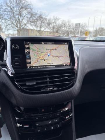 Peugeot 2008 image 6
