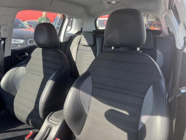 Peugeot 2008 image 3