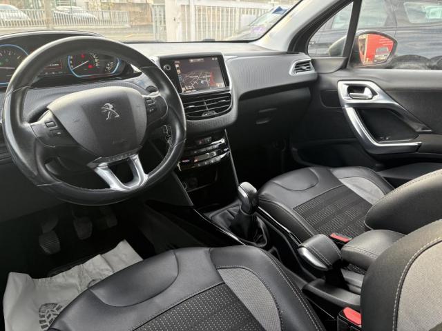 Peugeot 2008 image 3