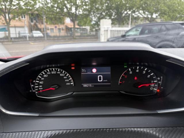 Peugeot 2008 image 1