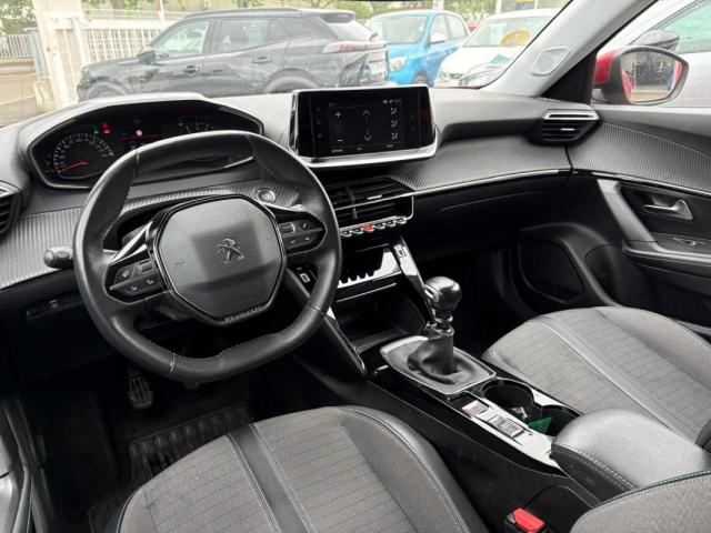 Peugeot 2008 image 9