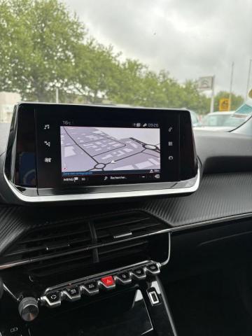 Peugeot 2008 image 6