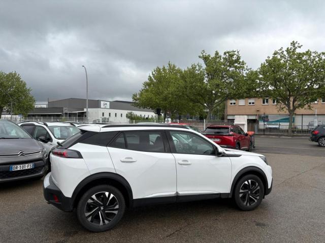 Peugeot 2008 image 9